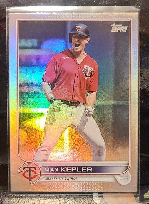 2022 Topps Series 1 Max Kepler Rainbow Foil Base Parallel #221 - Minnesota Twins