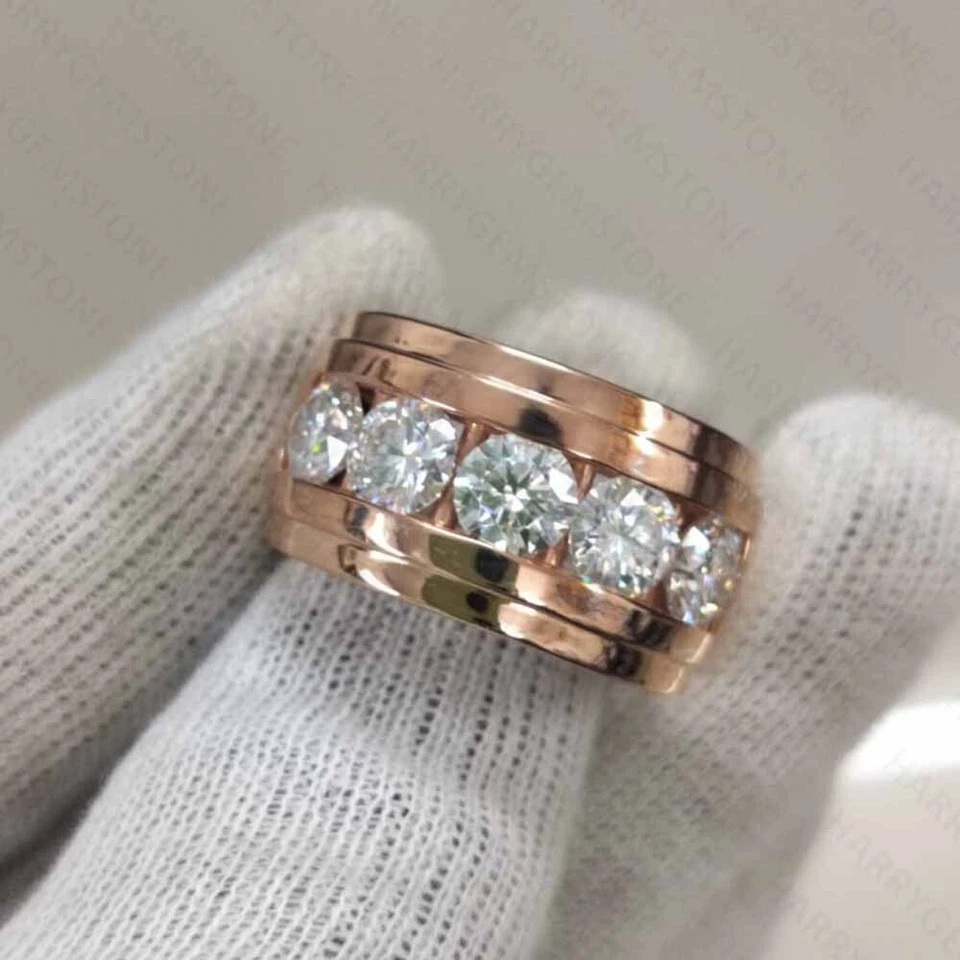 Conjunto de canal de moissanita de 6 mm certificado corte redondo anillo para hombre enchapado en oro rosa de 14K Foto 2 de 4