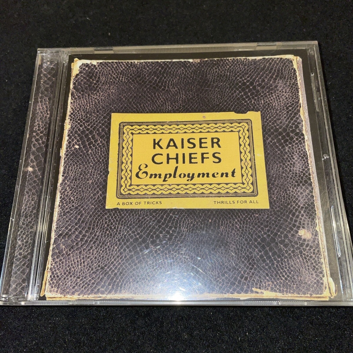 KAISER CHIEFS • Yours Truly Angry Mob | Employment | Off