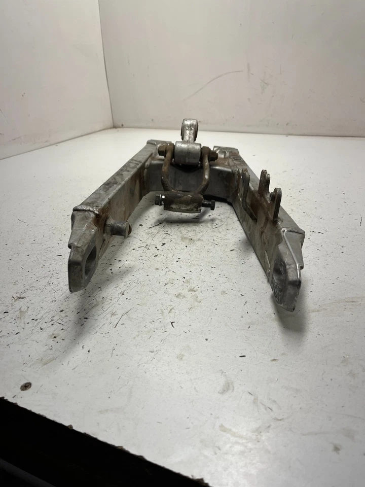 97 1997 KTM 360exc Ktm 360 EXC OEM basculante brazo oscilante guía de acoplamiento de choque LEER Foto 4 de 4