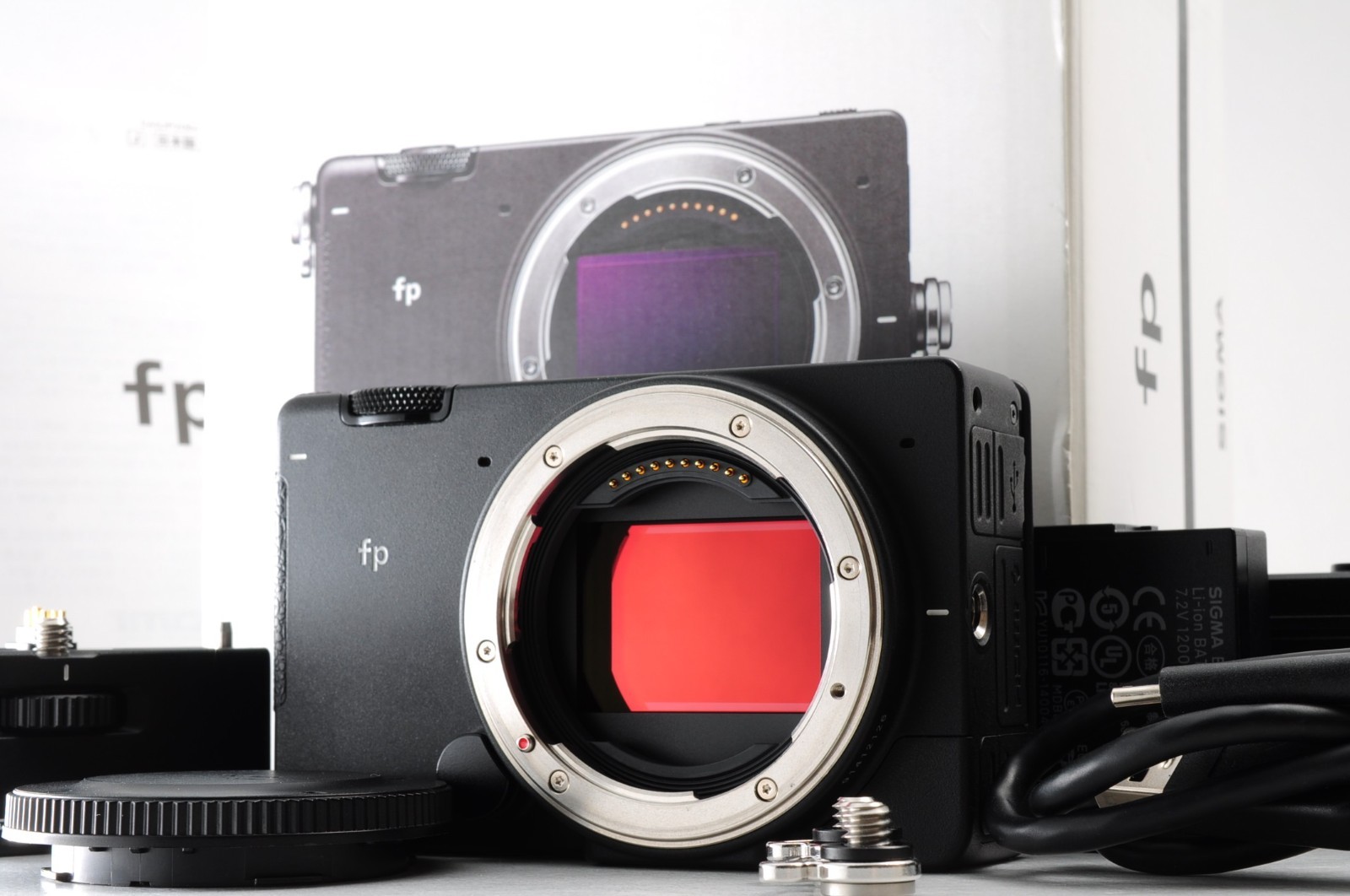 Sigma fp 24.6MP Full-Frame Mirrorless Camera Body Original Box -Near Mint- #8955