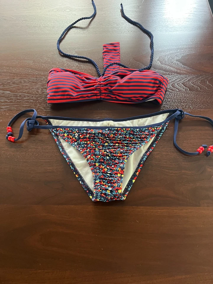 Espléndido conjunto de natación de bikini talla superior: mediana/inferior talla: pequeña Foto 4 de 4