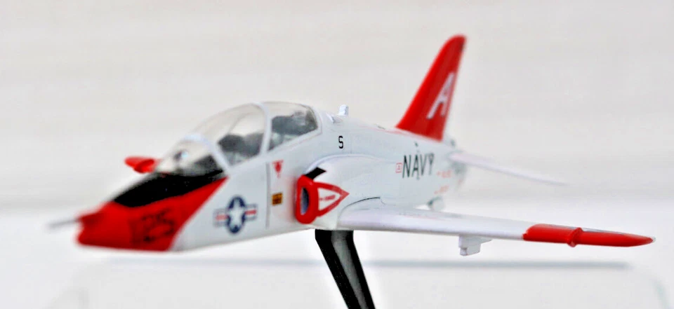 Entrenador a reacción tándem Navy T-45C Goshawk 1:100 1997 envío el mismo día Foto 4 de 4