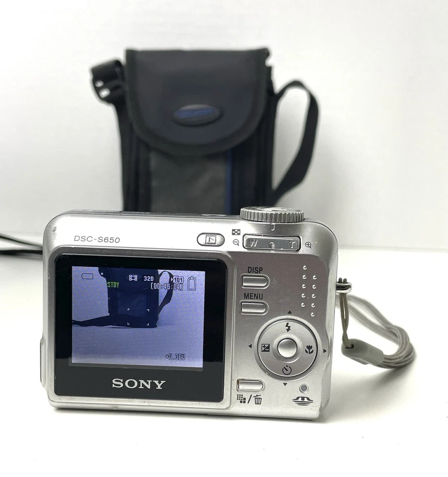 Sony Cyber-Shot DSC-S650 7.2 MP Digital Camera & 1GB Memory Stick & Soft Case - Image 4 of 4