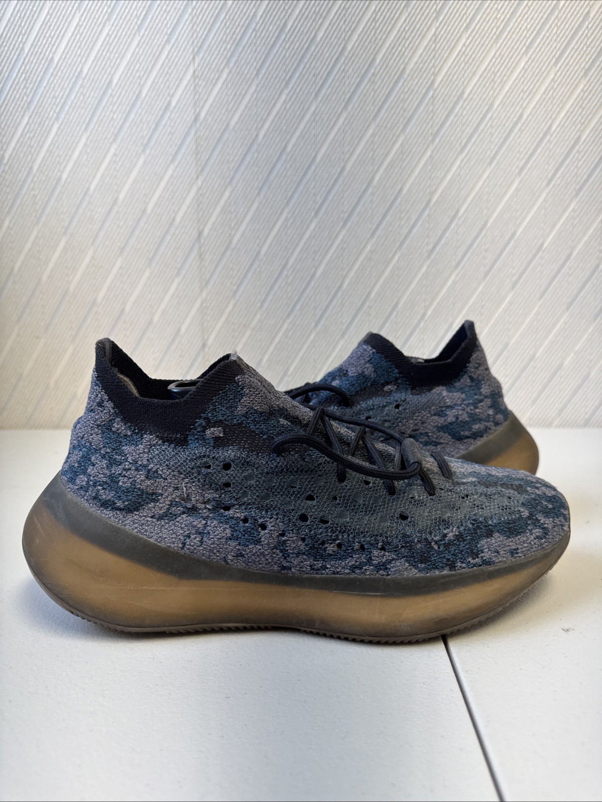 Adidas Yeezy Boost 380 Covellite Size 10.5 Men’s GZ0454 Authentic Sneakers thumbnail 2