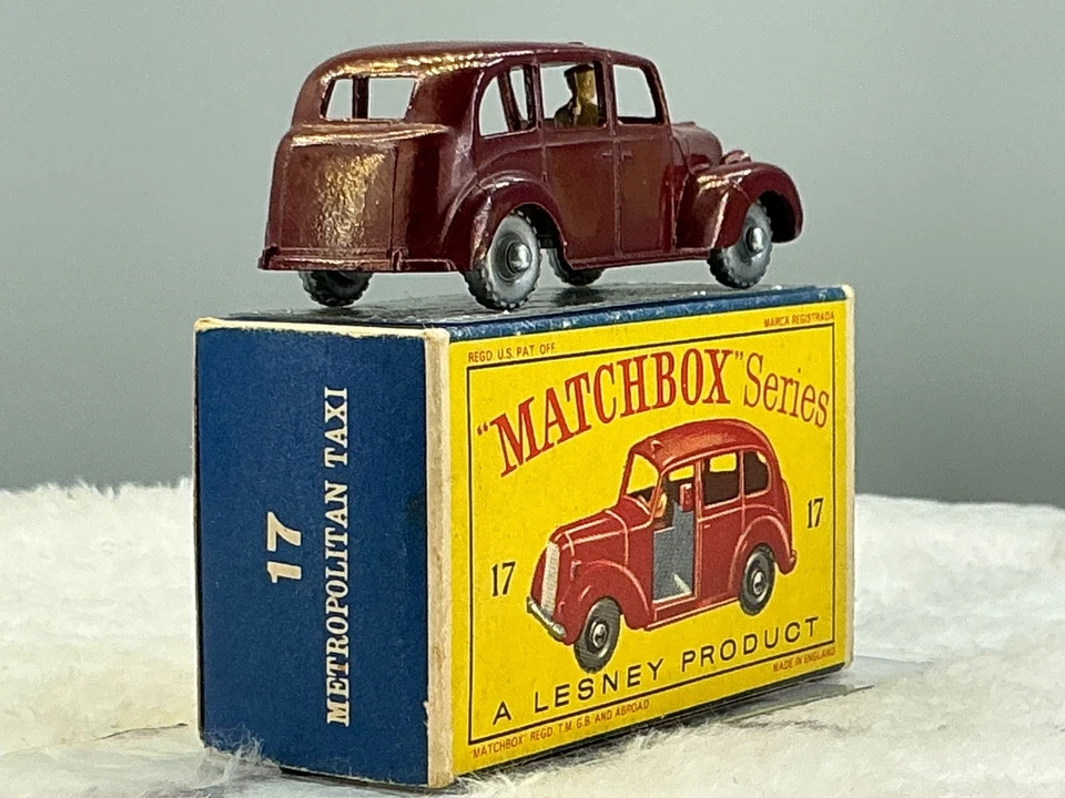 matchbox Lesney 1960 #17C Austin Taxi cab,SPW,MINT Boxed, all original - Image 4 of 4