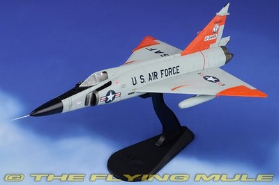 ホビーマスター 1/72 F-102A Delta Dagger Hobby Master 1:72 F-102A Delta Dagger USAF 148th FIG, 179th FIS MN