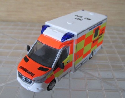 RIETZE 1:87: MB Mercedes Sprinter RTW ''rkish Heide'' (8)