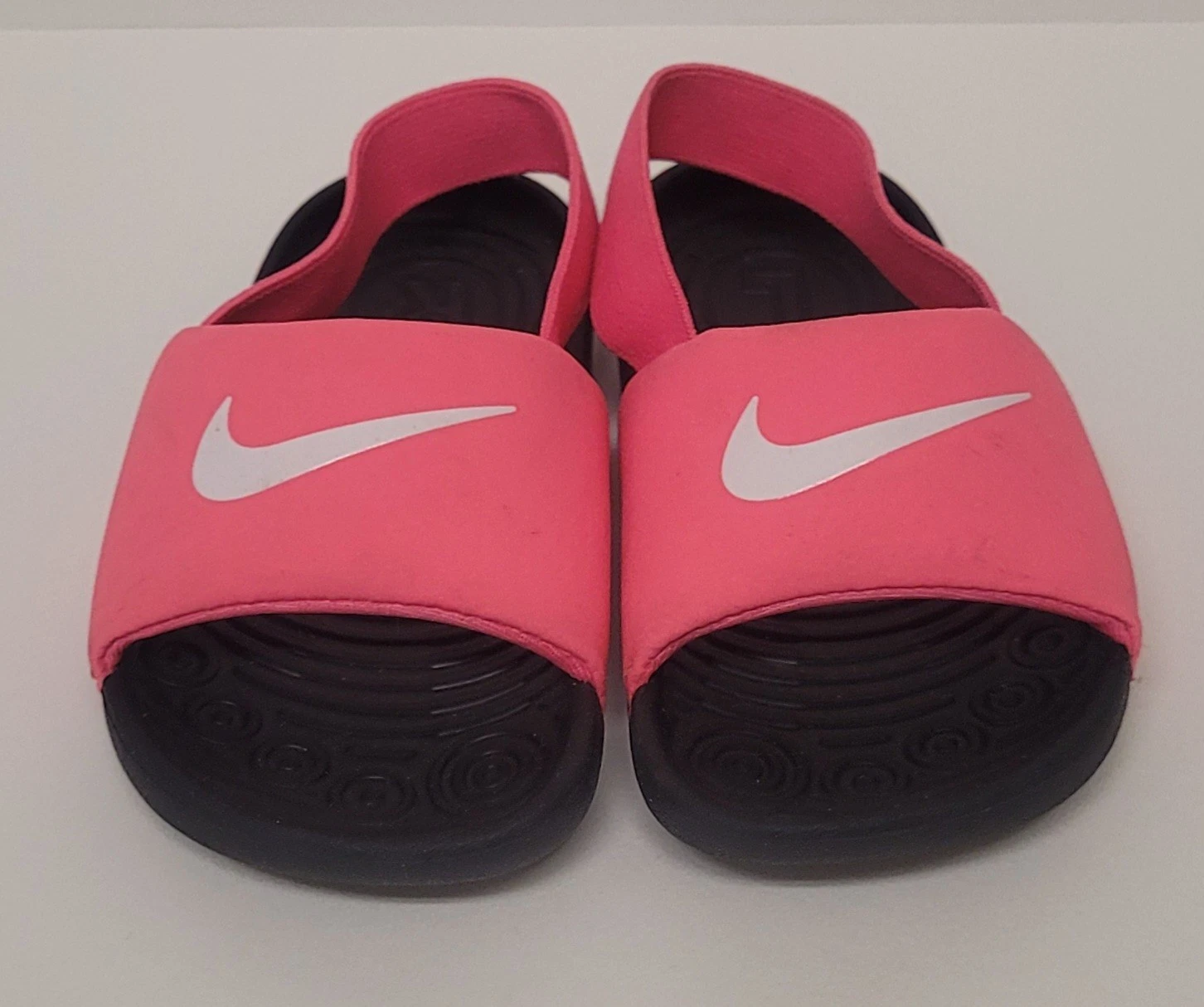 Scivoli Kawa Nike bambino. Taglia 7C. Rosa caldo e nero. Indossato 1 volta.