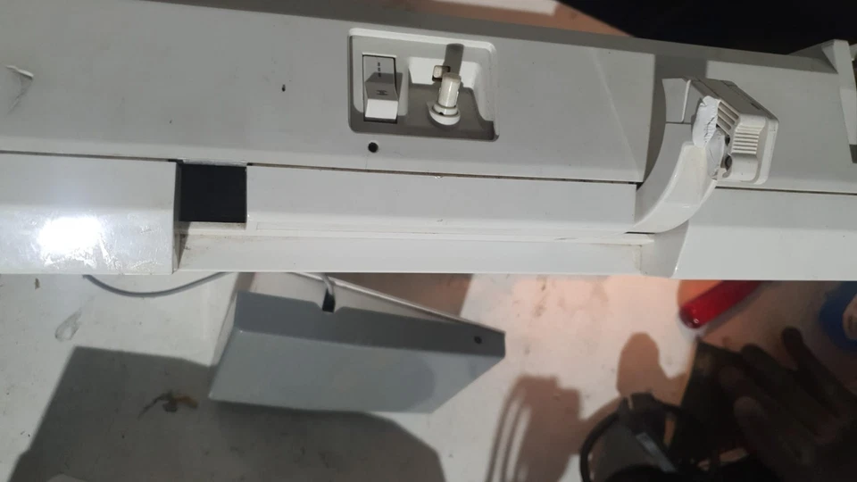 Nähmaschine Elna Club 500mit Fußpedal, Anleitung, Haube - Bild 4 von 4