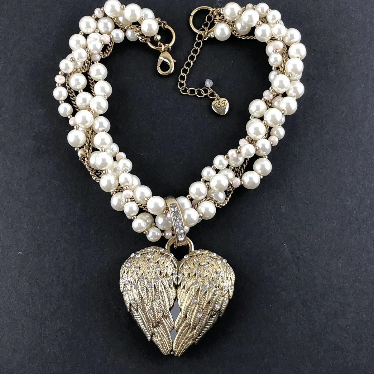 Betsey johnson angel shop wing necklace