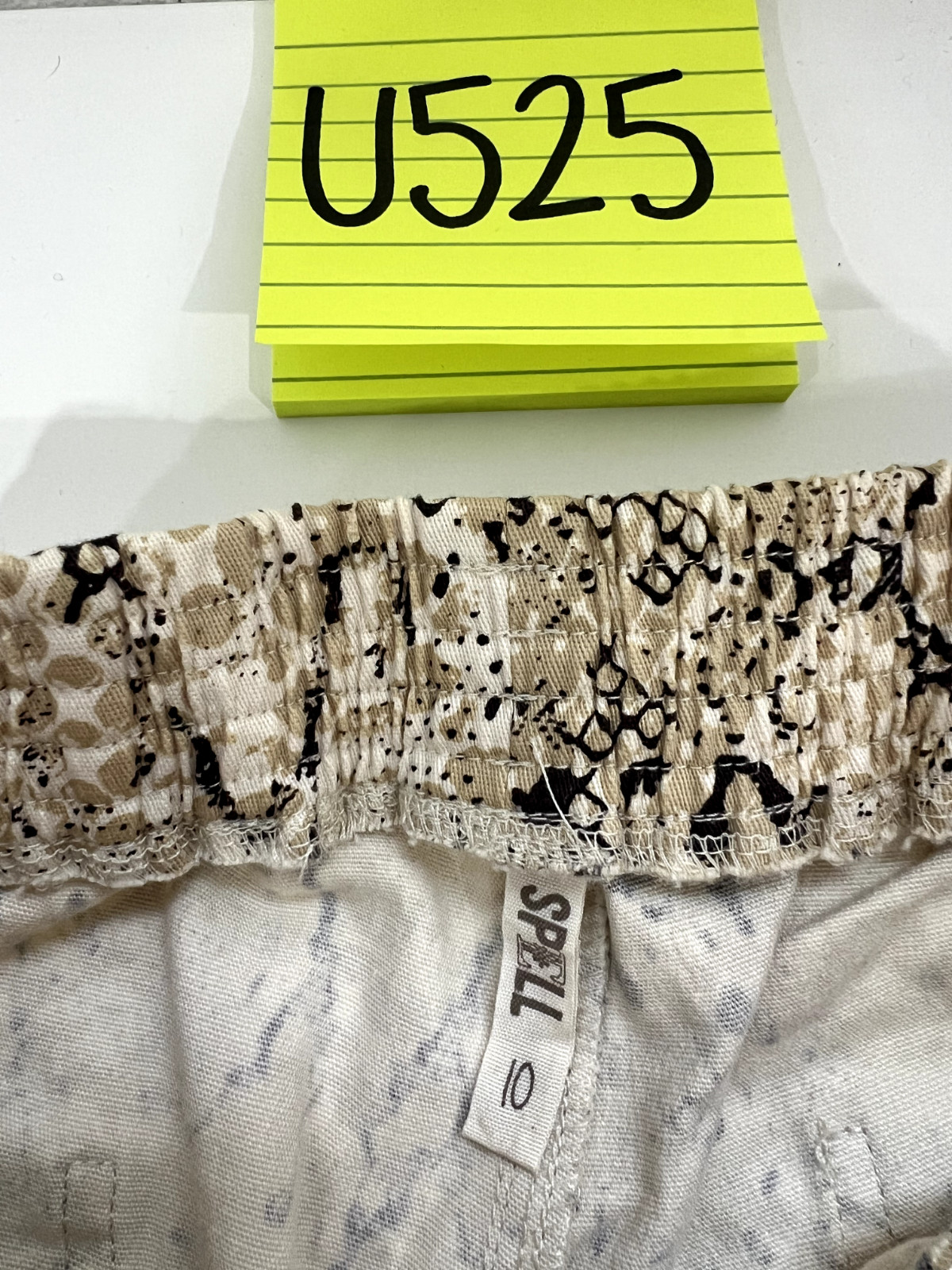 Spell Women's Snakeskin Python Print Pants Size 10 - image 6