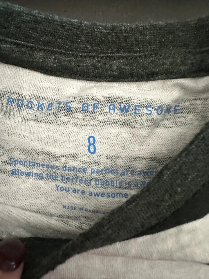 Camiseta Rockets of Awesome Boys Easy Rayas Blanco y Negro Talla 8 Acento Verde Neón Foto 3 de 4