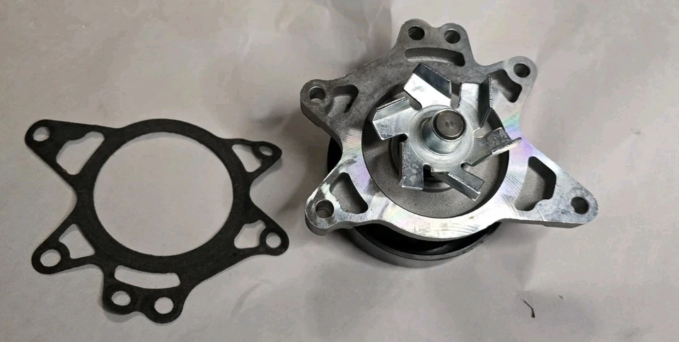 Bomba de agua del motor para Toyota Corolla, Pontiac Vibe, Toyota Celica. Foto 2 de 3