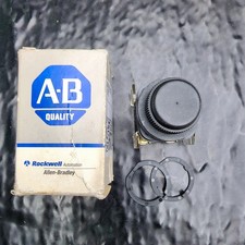 Allen-Bradley 800H-R2A4 30mm Momentary Push Button 2NC Black Type 4X 13
