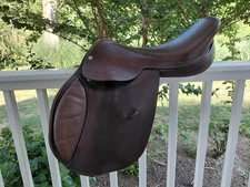 Beval LTD 17" Wide Close Contact Saddle