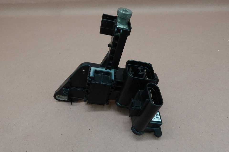 Bloque de distribución de energía positiva BMW F22 M2 228i 228XI M235 2014-2021 Foto 2 de 4