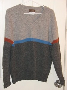 THANE Men's V-Neck Sweater Size Medium 100% 2-Ply Shetland Wool 