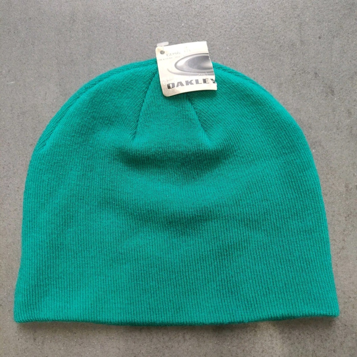 New Y2K Oakley Green Spellout Skully Beanie Hat NWT 2000s | eBay