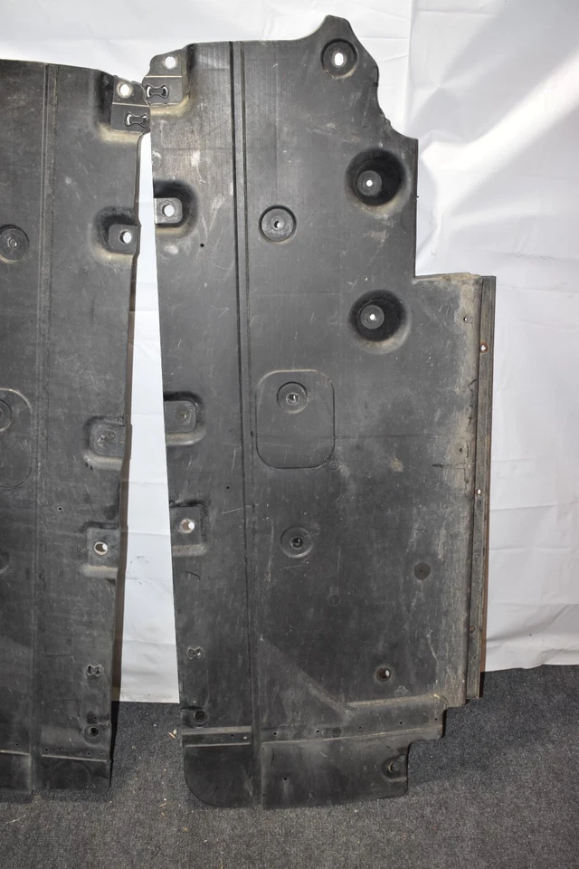 RAM PROMASTER CITY 2015-2022 LADO DERECHO E IZQUIERDO BAJO SUELO PROTECTOR PROTECTOR Foto 2 de 4