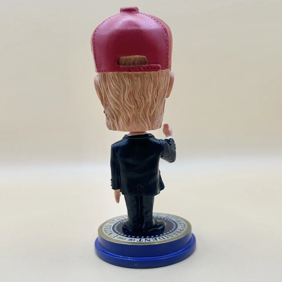 "Figura coleccionable de 5,5"" Donald Trump Bobblehead Red Hat 45-47 President" Foto 4 de 4