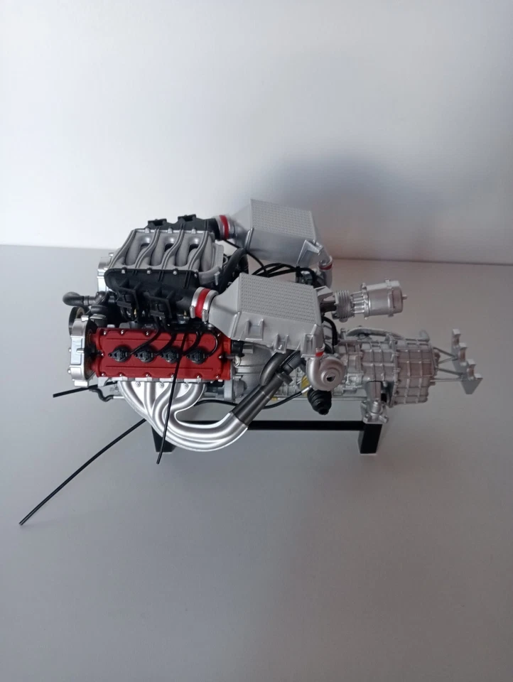 Ferrari F40 LM 1/8 COMPLETE ENGINE - Image 4 of 4