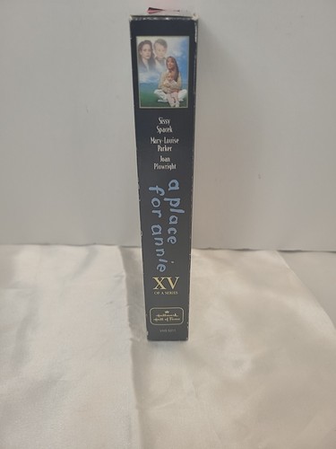A Place For Annie Hallmark Gold Crown Collector's Edition VHS Sissy Spacek - Imagen 5 de 7