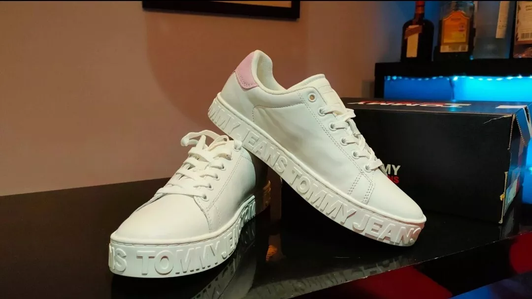 Tommy hilfiger trainers clearance womens