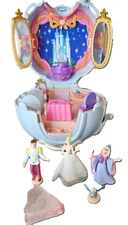 Bluebird Toys 1999 Vintage Polly Pocket Disney Cinderella Royal Carriage Playset
