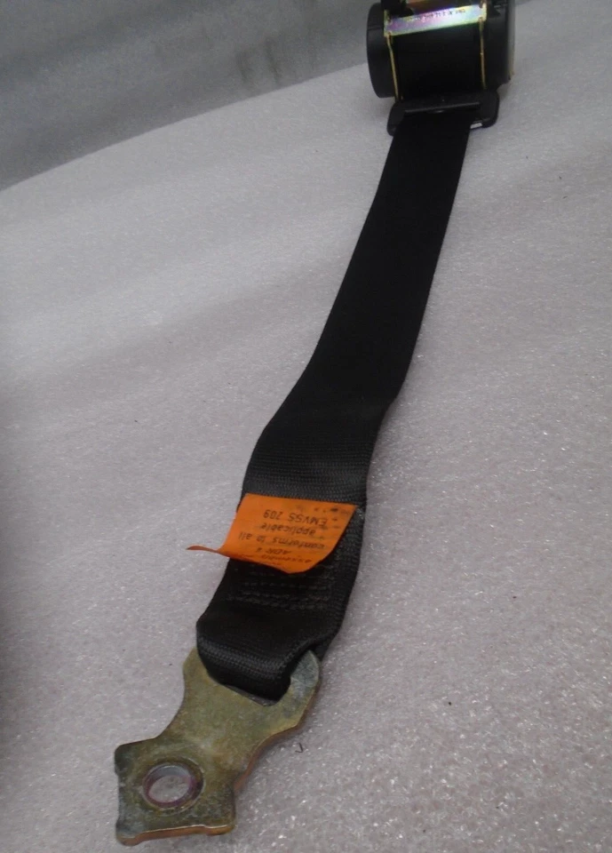 Conjunto retractor cinturón seguridad trasero derecho BMW 325Ci E46 2001-2006 negro OEM DK801106 Foto 2 de 4