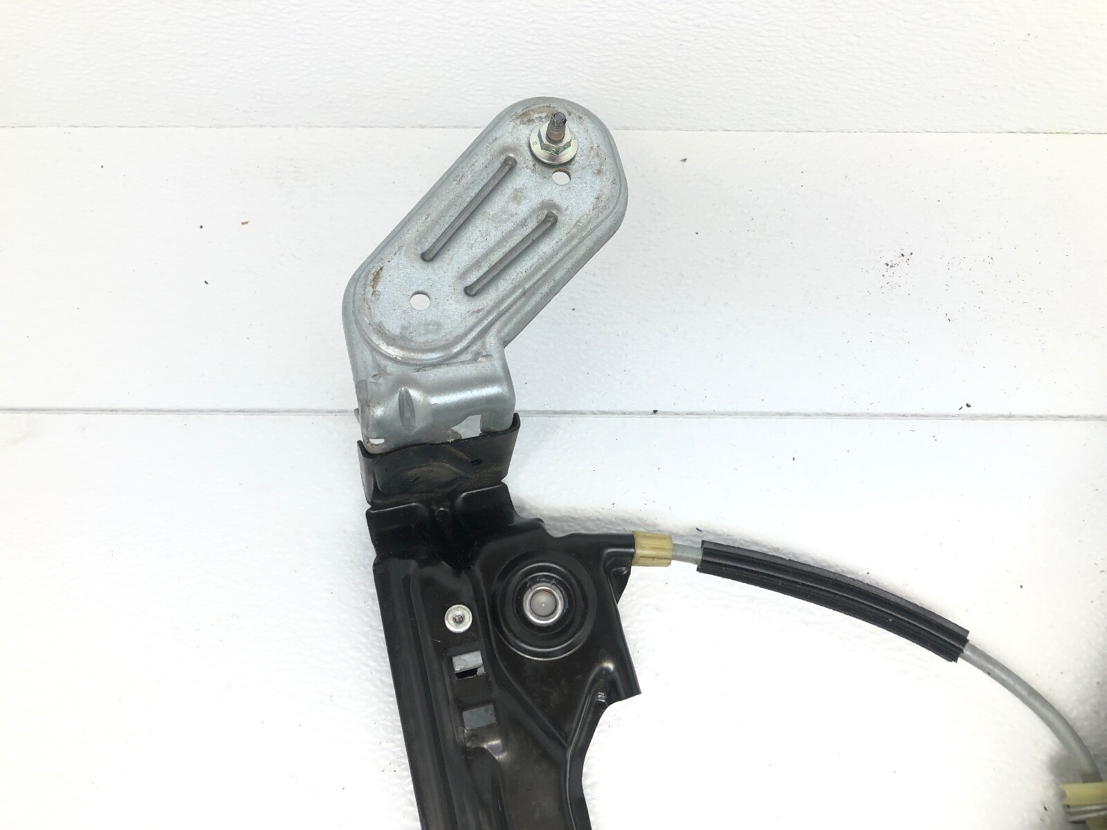 2014-2021 MASERATI QUATTROPORTE LEFT DRIVER REAR DOOR WINDOW REGULATOR W/ MOTOR.