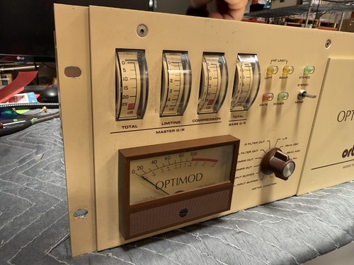 Orban Optimod FM 8100A Broadcast Audio Processor With Card & Manual - Picture 3 of 8