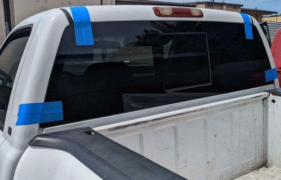 Fits 1999-2006 GMC Sierra 1500 Pickup Manual Sliding Back Glass Window 1Panel - Image 4 of 4