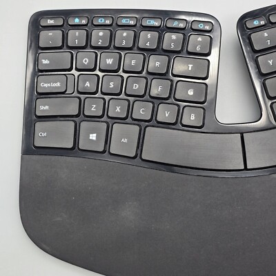 Microsoft Sculpt Ergonomic 1559 キーボード s-l400.jpg
