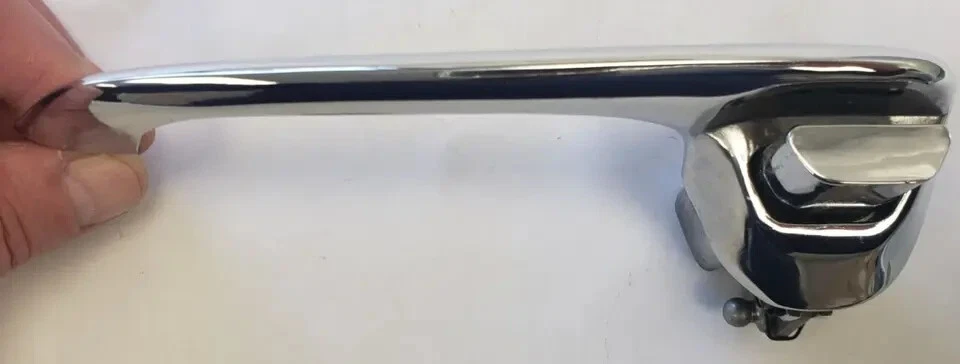 Dodge Plymouth Truck A-100 1960-1971 puerta exterior izquierda manija cromada NOS 2081335 Foto 3 de 4