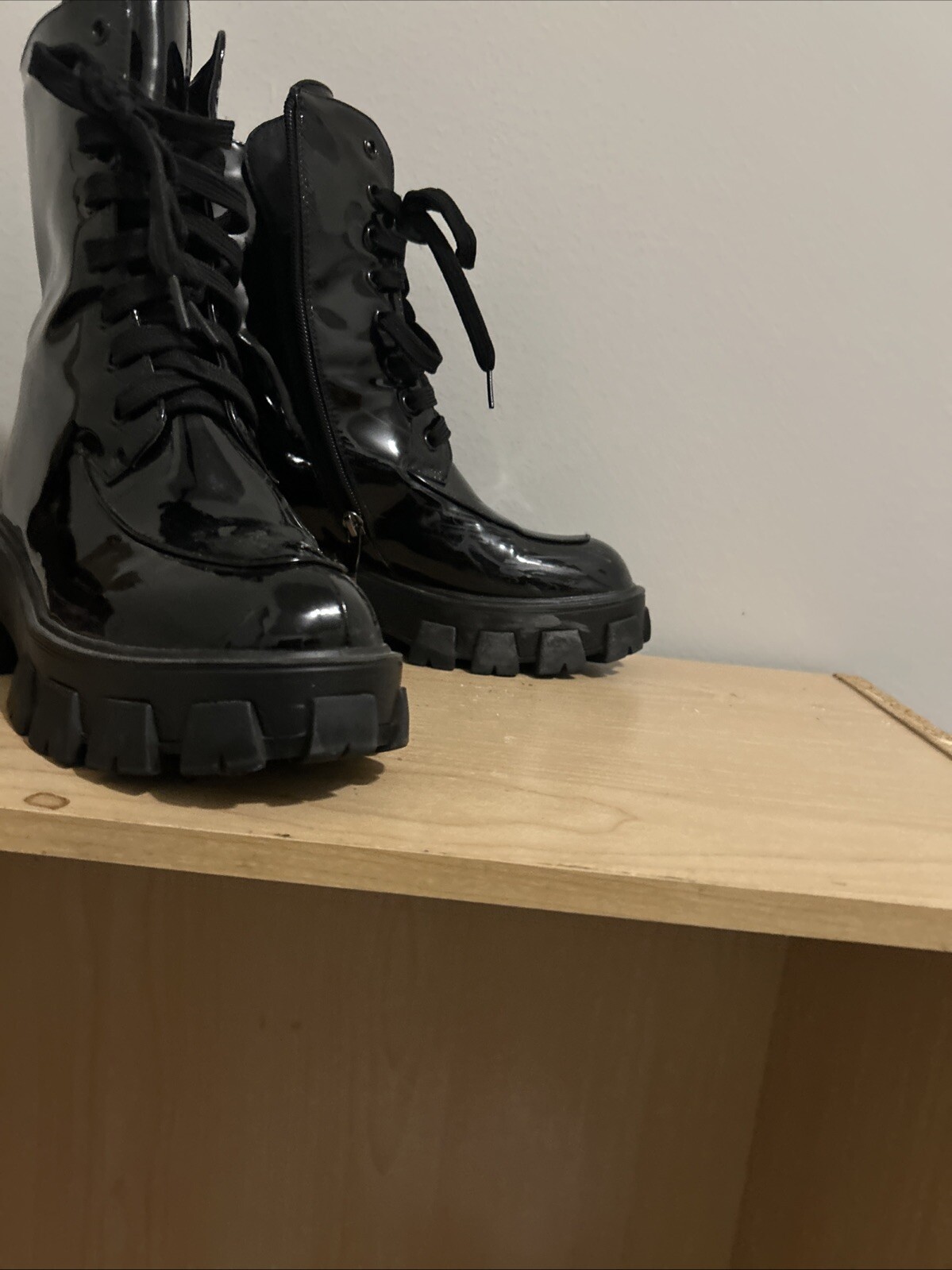 Black Platform - image 2