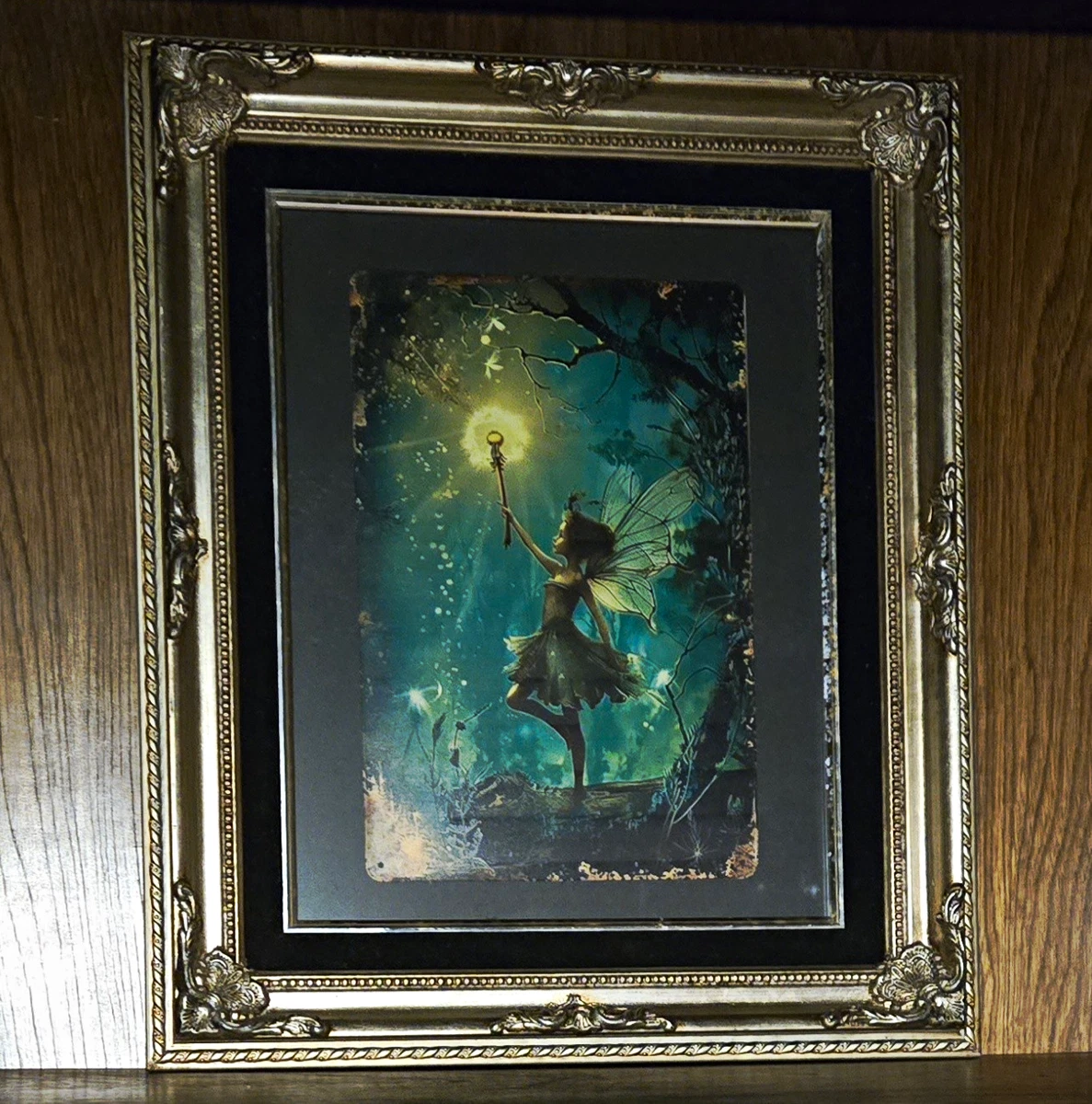 Gerahmter mattierter vertikaler Fee Fantasy Kunstdruck auf Metall, Whimsygoth Wanddeko
