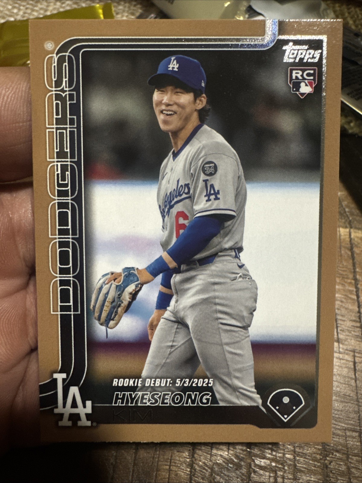2025 Topps Update Series - Rookie Debut Hyeseong Kim #US312 Gold /2025 (RC)