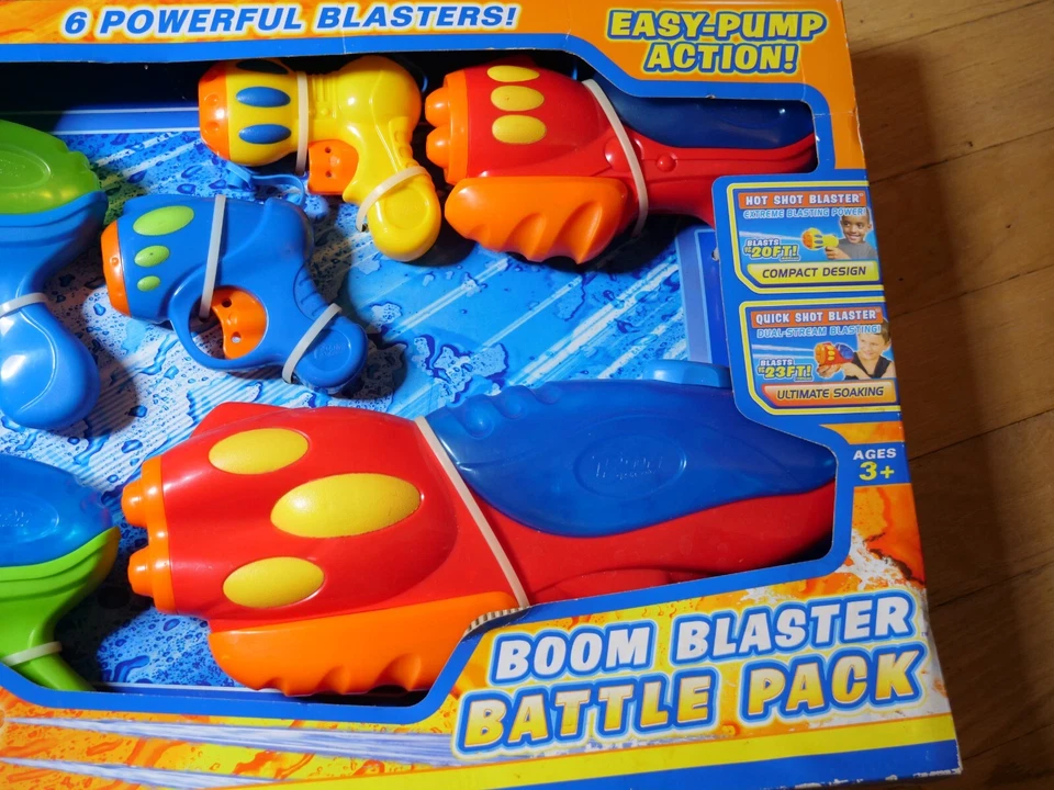 Paquete de 6 pistolas de agua Banzai Battle juego de piscina divertido juguete playa camping chorro Foto 4 de 4