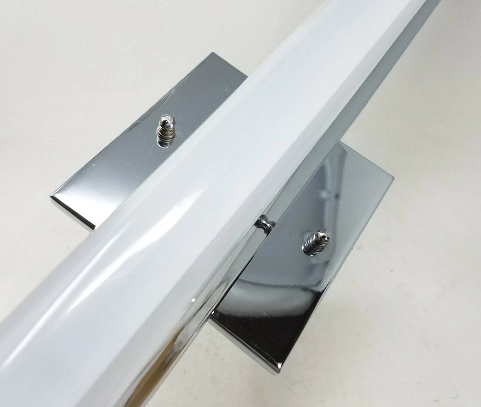 ET2 E22394-10PC 48" 1-Luz Varita LED Pulida Cromo Luz Baño Foto 3 de 4