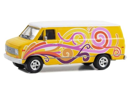 1976 Chevrolet G20 Custom Van Yellow Diecast 1:64 Scale Model - Greenlight 30476
