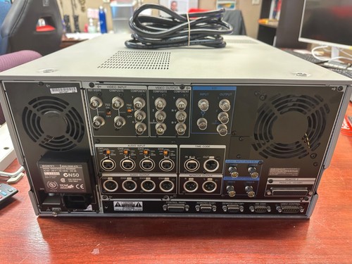 Sony DNW-A75 Digital Video Cassette Recorder Betacam SX - Picture 2 of 4
