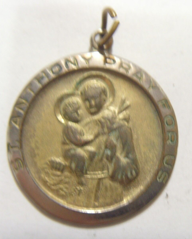 vintag catholic Saint Anthony Chapel silver filled 29 mm religious pendant 52821