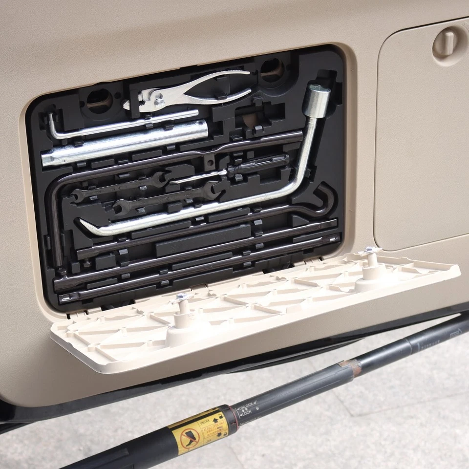 For 2010-2023 Lexus GX460 Upgraded Accessories Tailgate Trunk Emergency Toolbox - Imagem 2 de 4