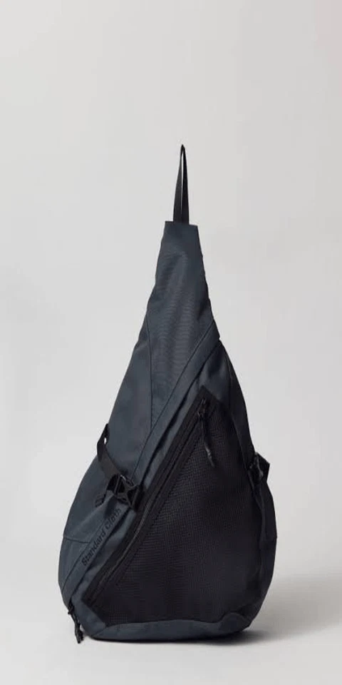 Nuevo bolso escolar Elliot de tela estándar Urban Outfitters,,, Foto 2 de 4