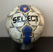 Select Brillant Super TB v22 is official match ball of Liga