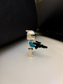 Lego Star Wars Clone Trooper Lieutenant 75085