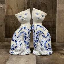 Vintage Set of Two Blue and White Chinoiserie Porcelain Cat Figurines