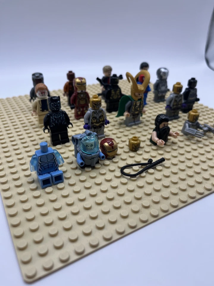 Lote de minifiguras Lego Marvel Superheroes Loki Homem-Aranha Máquina de Guerra Homem de Ferro - Imagem 3 de 4