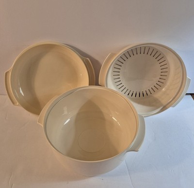 Vintage Tupperware 3pc Set Stackable Microwave Cooker 3 qt, Lid, Colander-Beige